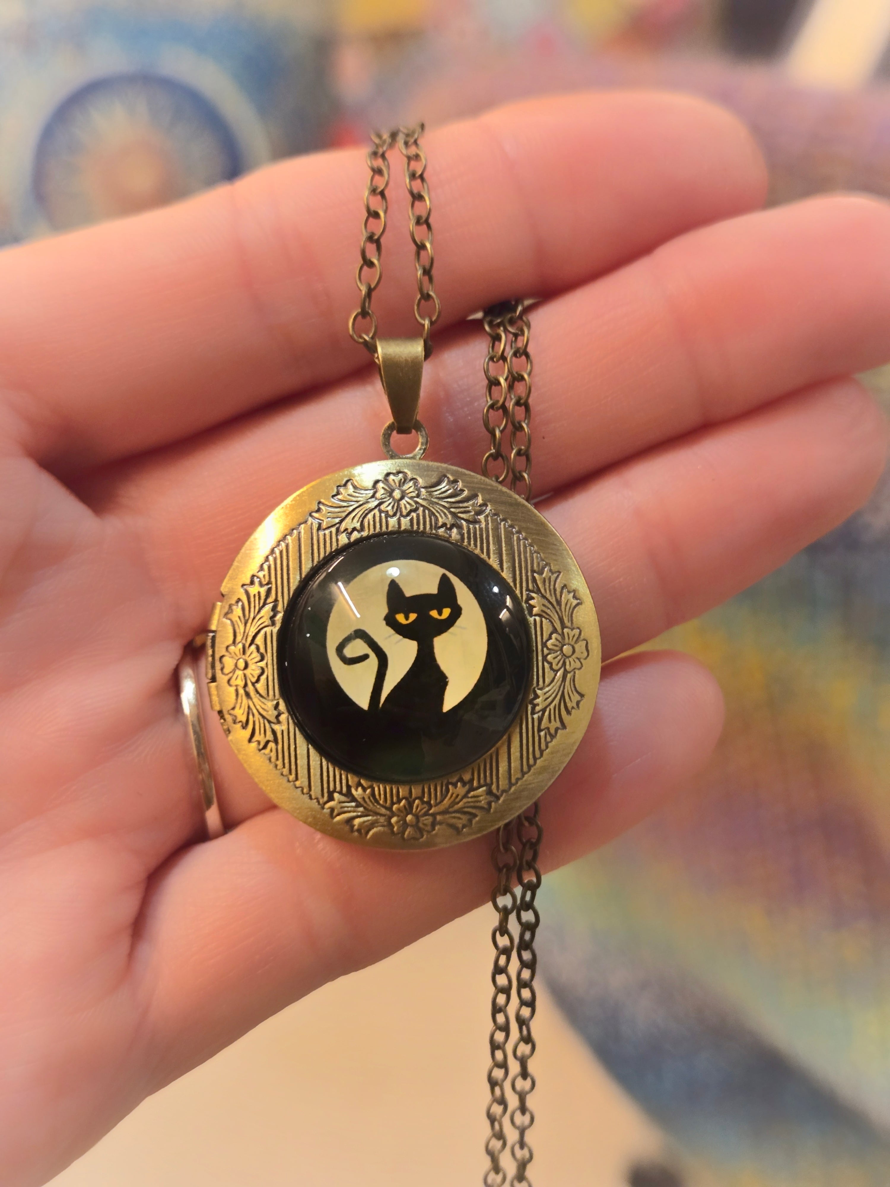 Black Cat Locket Necklace - NovaSmartLinks