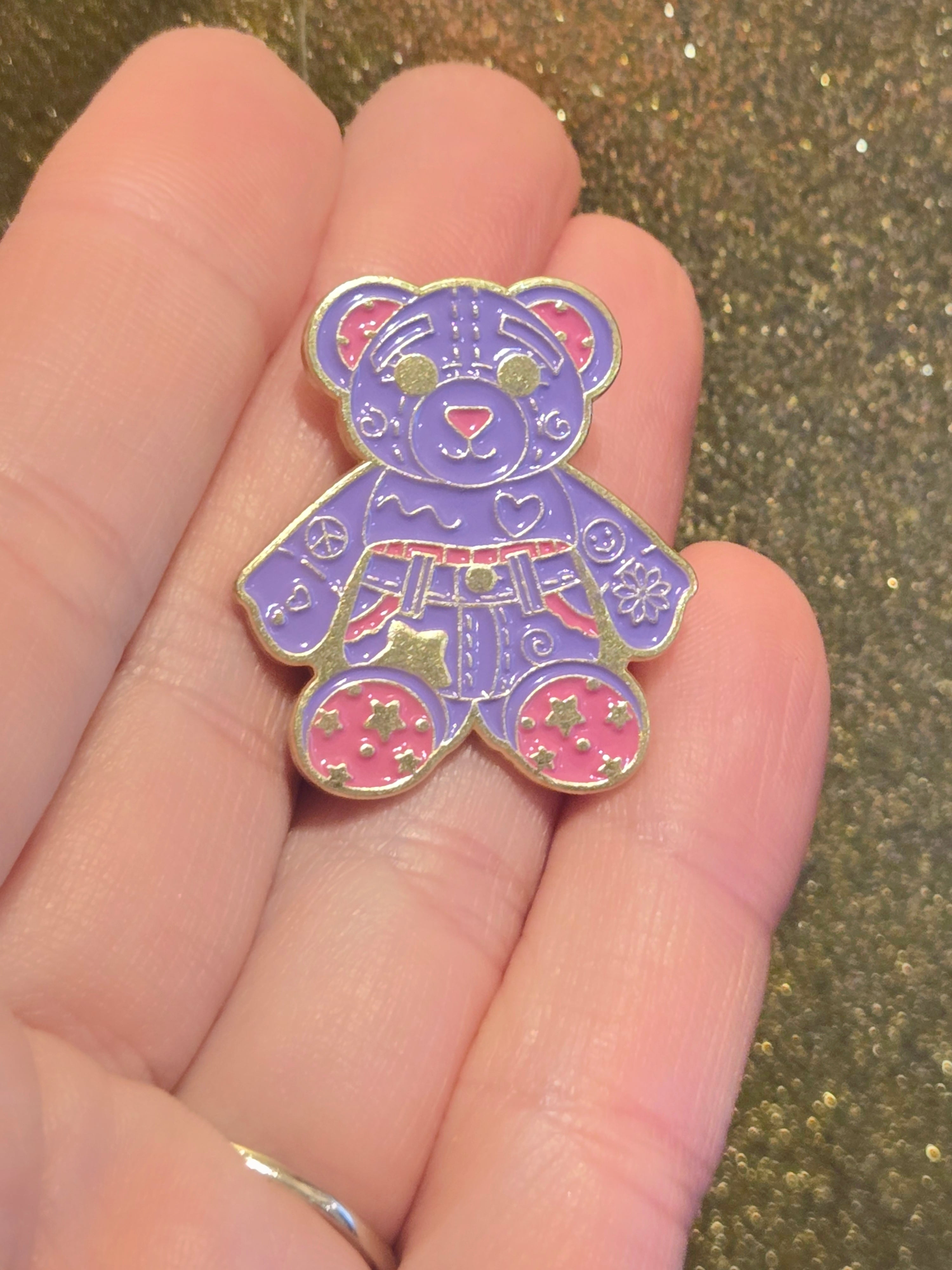 Doodle Bear 90s Retro | Collectible Pin - NovaSmartLinks