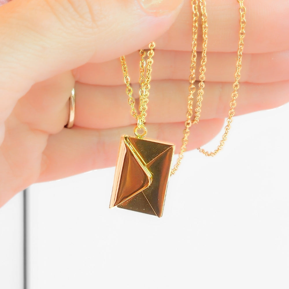 Love Letter Locket Necklace - NovaSmartLinks