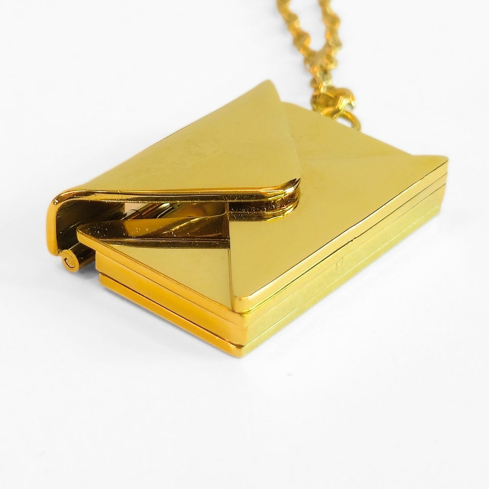 Love Letter Locket Necklace - NovaSmartLinks