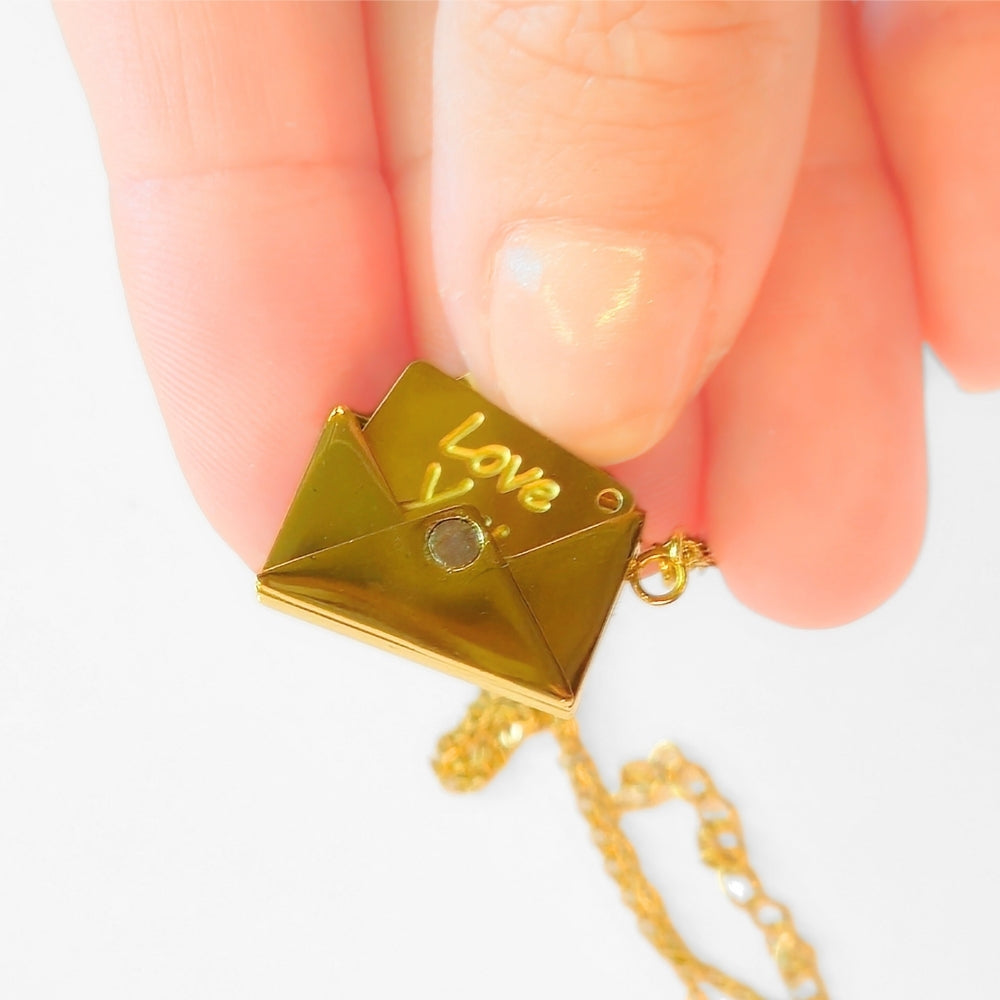 Love Letter Locket Necklace - NovaSmartLinks