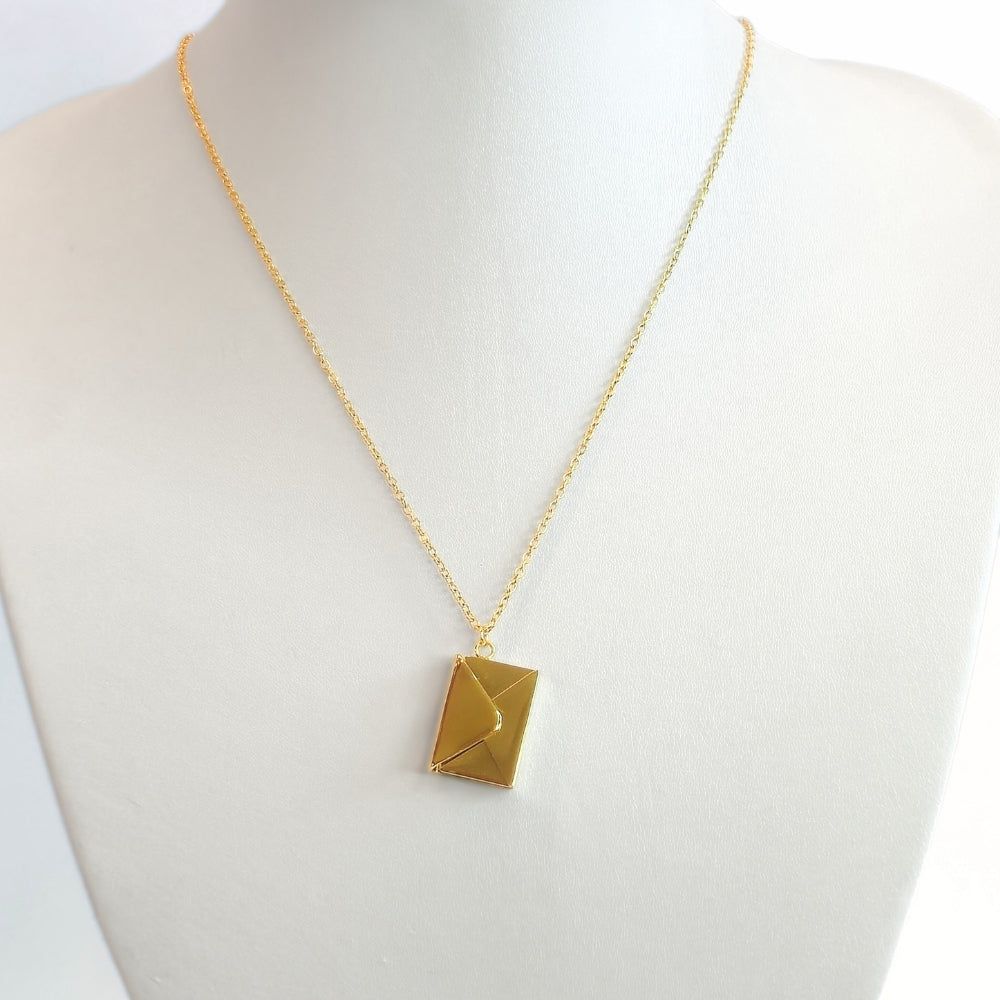 Love Letter Locket Necklace - NovaSmartLinks