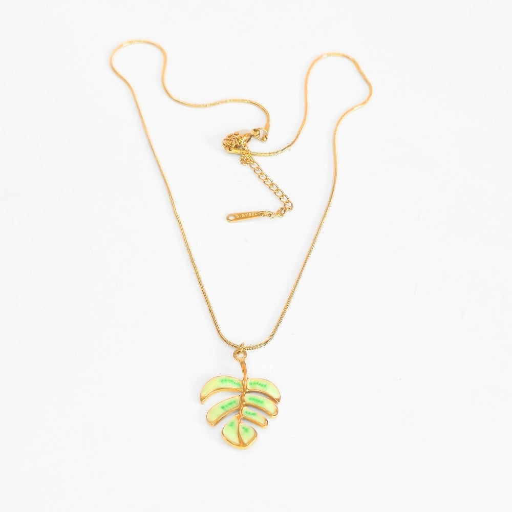 Monstera Leaf Pendant Necklace - NovaSmartLinks