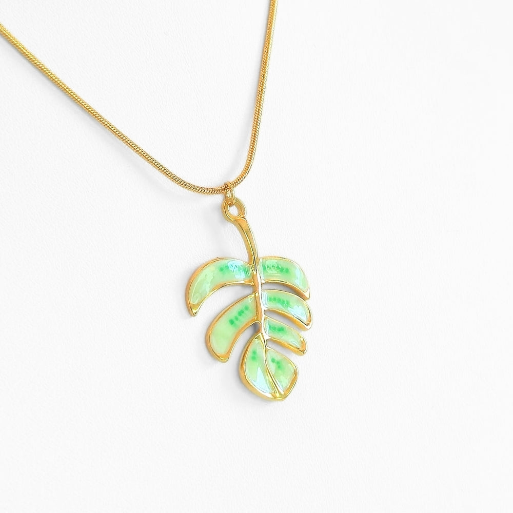 Monstera Leaf Pendant Necklace - NovaSmartLinks