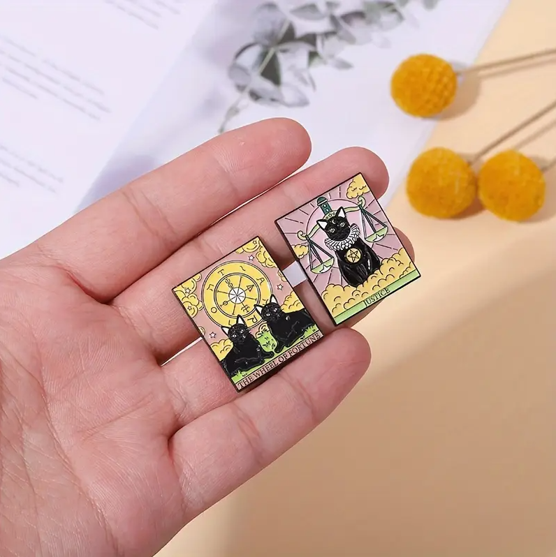 "Four of Cups" Cat Tarot Card | Collectible Pin - NovaSmartLinks