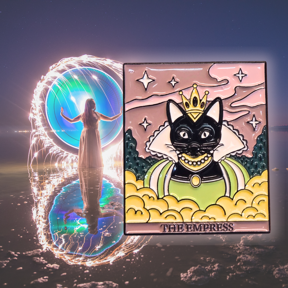 "The Empress" Cat Tarot Card | Collectible Pin - NovaSmartLinks