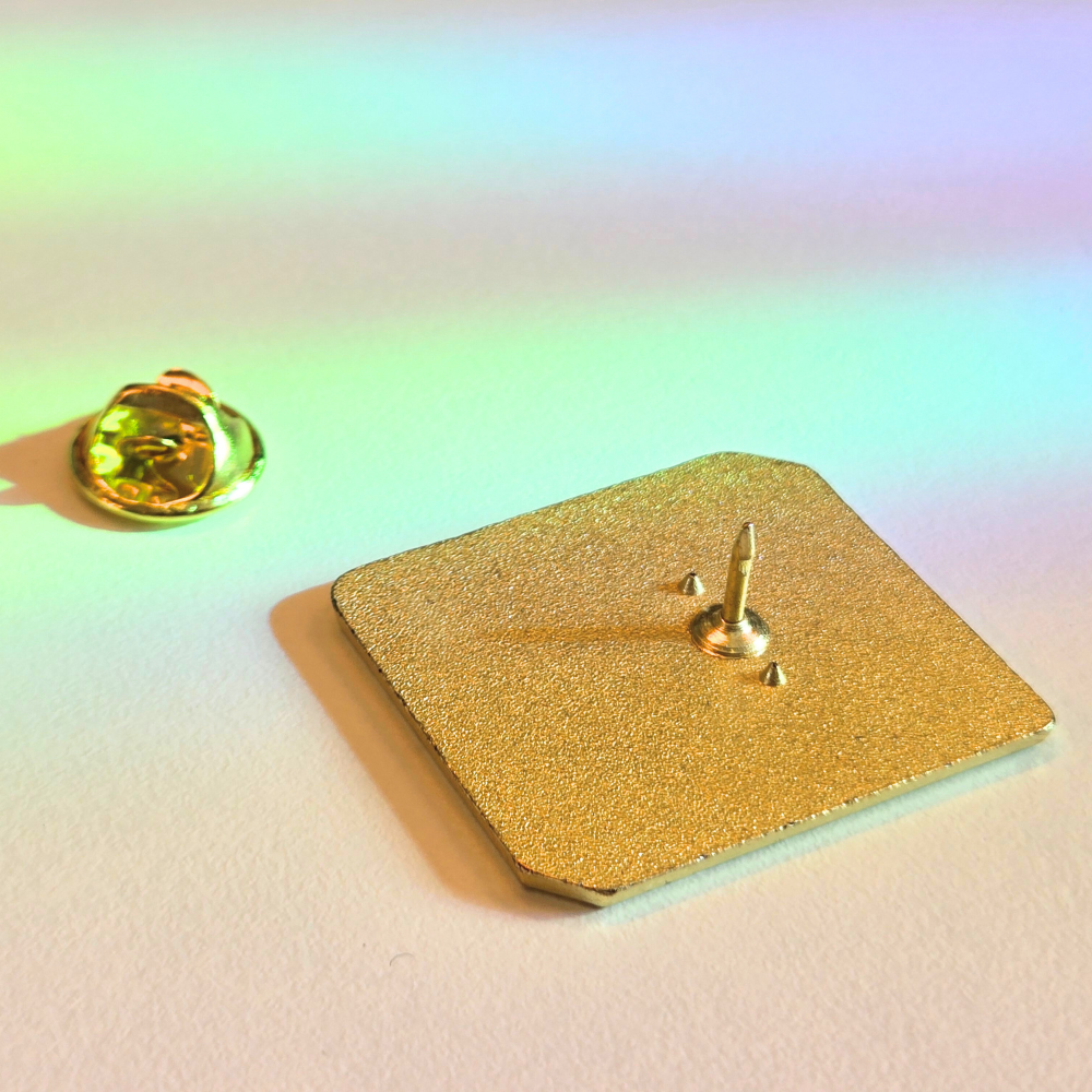 The Hitchhiker's Guide to the Galaxy | Collectible Pin - NovaSmartLinks