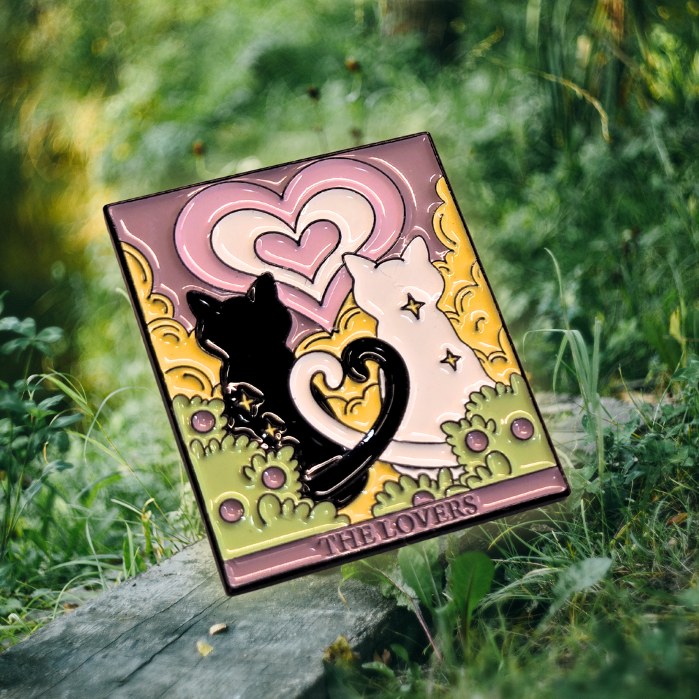 "The Lovers" Cat Tarot Card | Collectible Pin - NovaSmartLinks